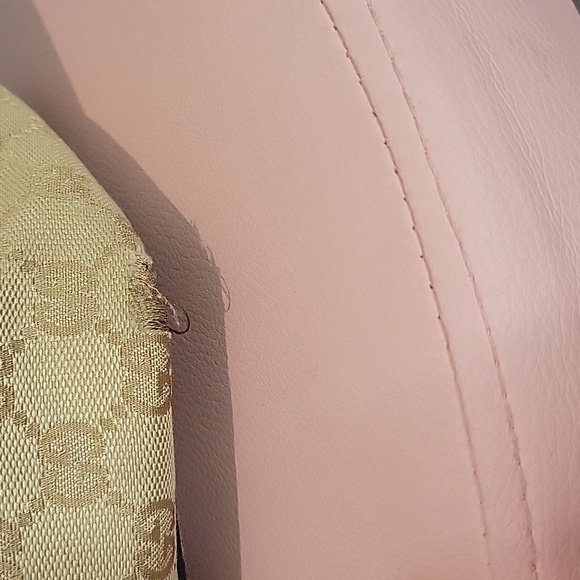 AUTHENTIC GUCCI PURSE - Picture 7 of 11